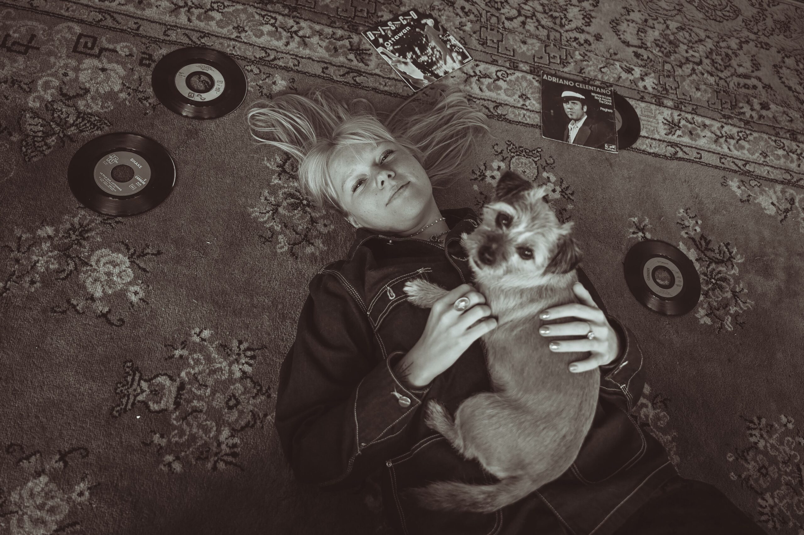 CAROLYNE CLIC